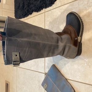 Sorel Women’s SlimPack II Tall Leather Boots